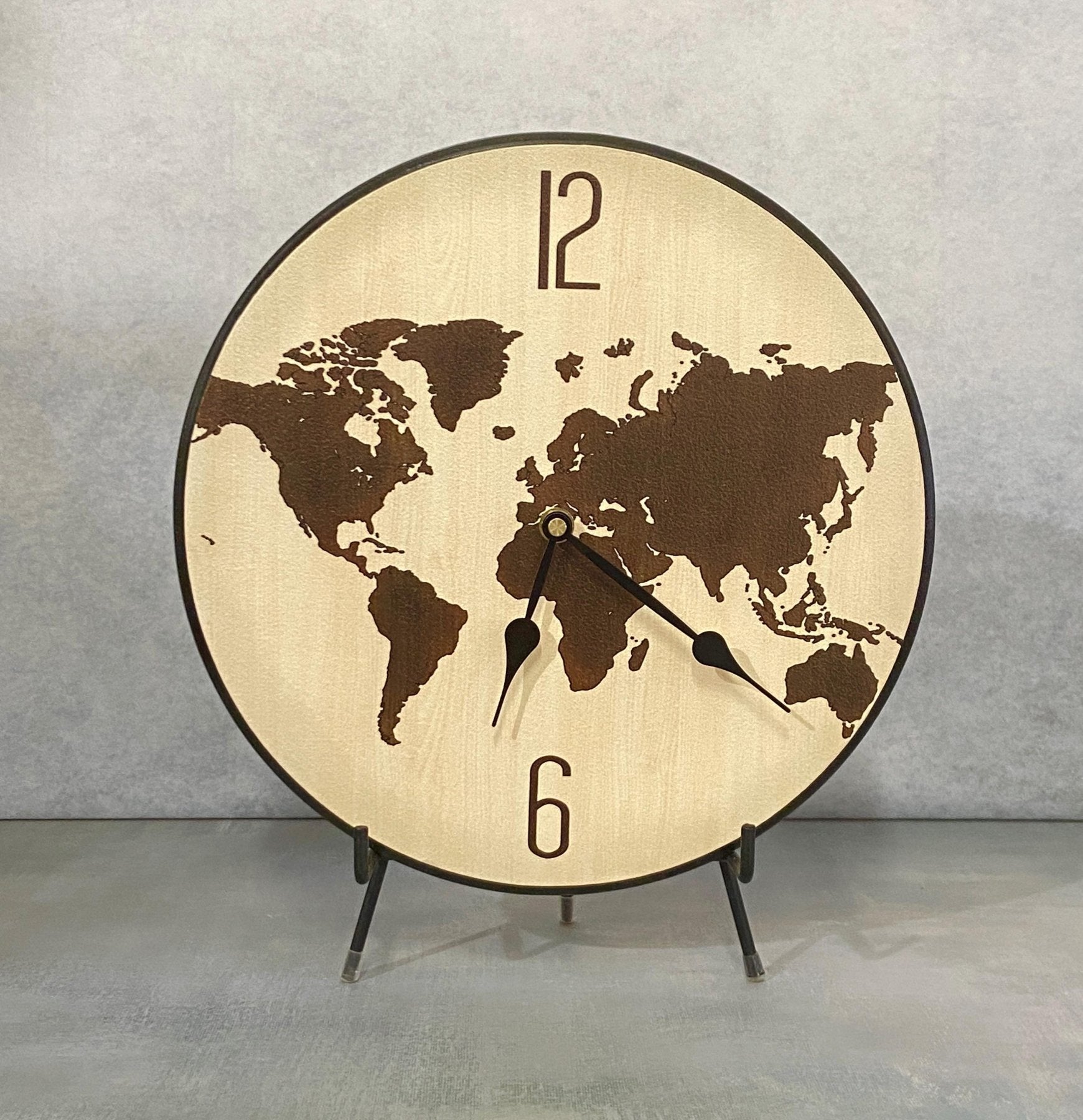 il_fullxfull.6332007821_6a09.jpg Birch Grain World Map Clock - Image 1